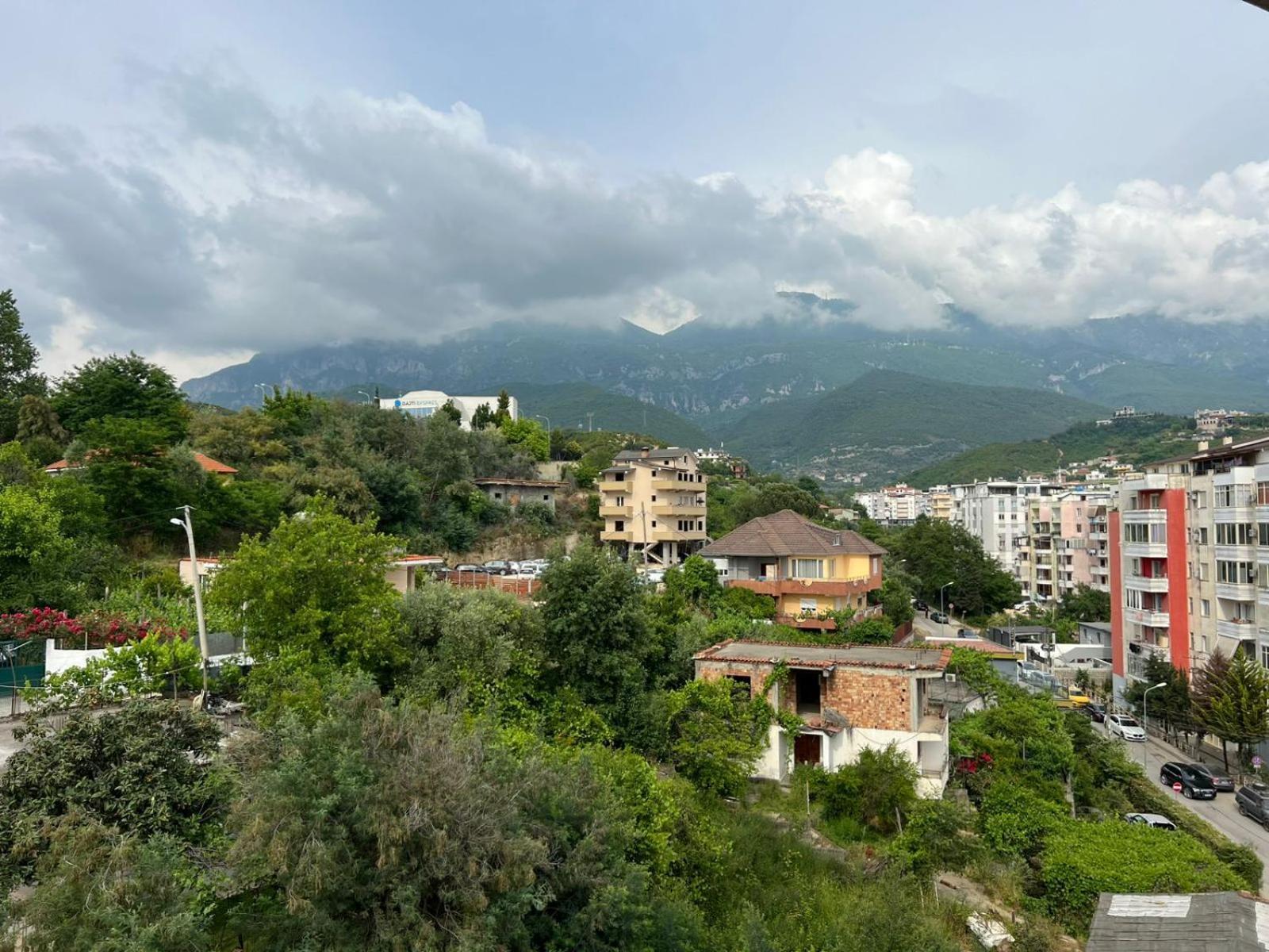 Aprtment Urbannest Tirana